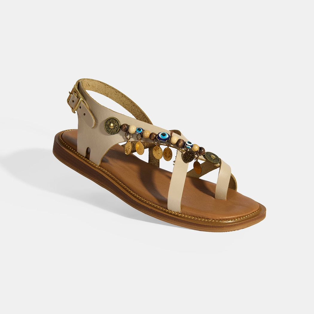 Bej Kadın Toka Detaylı Aksesuarlı Deri Sandalet