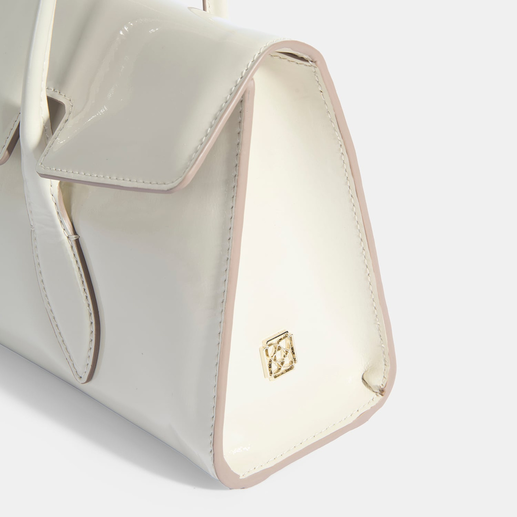 Bej Kadın Yaprak Detaylı Deri Omuz Çantası