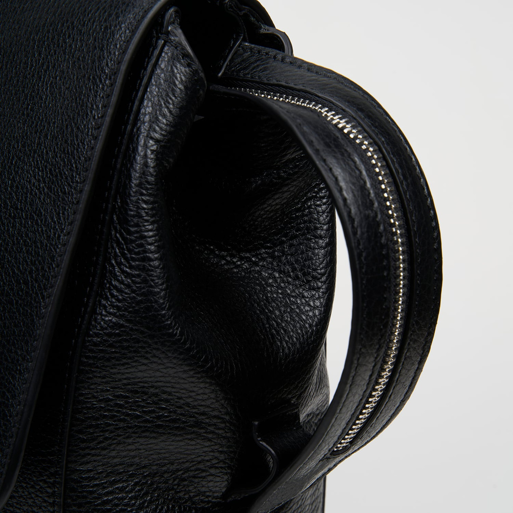 DE-12586 AW25 ERKEK SIRT ÇANTASI