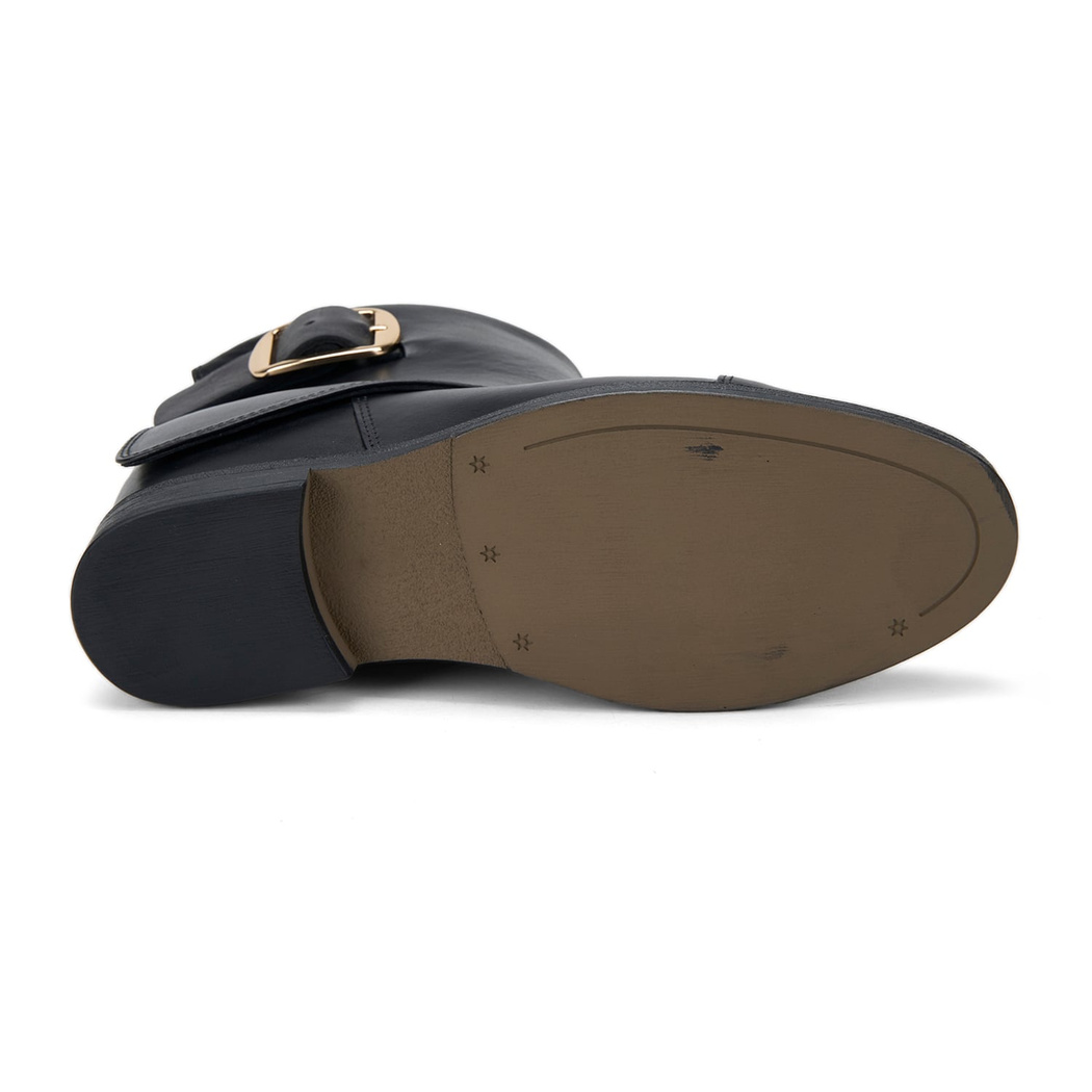 Deny Siyah Kadın Bot