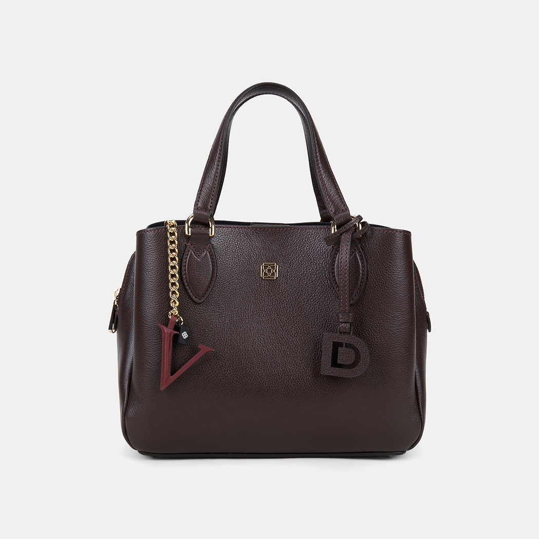 DP-4852 SS26 KADIN V HARFİ ANAHTARLIK