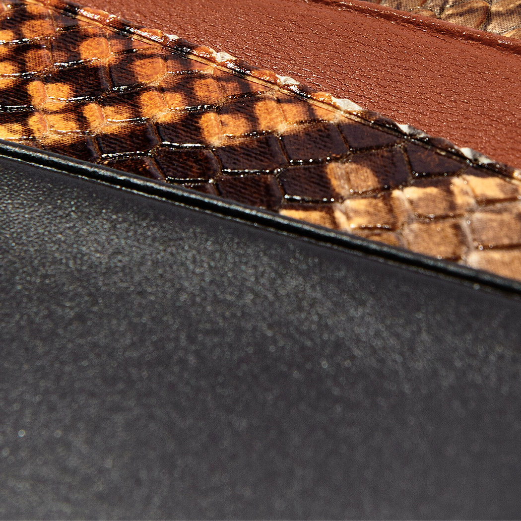 Eleena Kadın Piton Baskılı Deri Kartlık