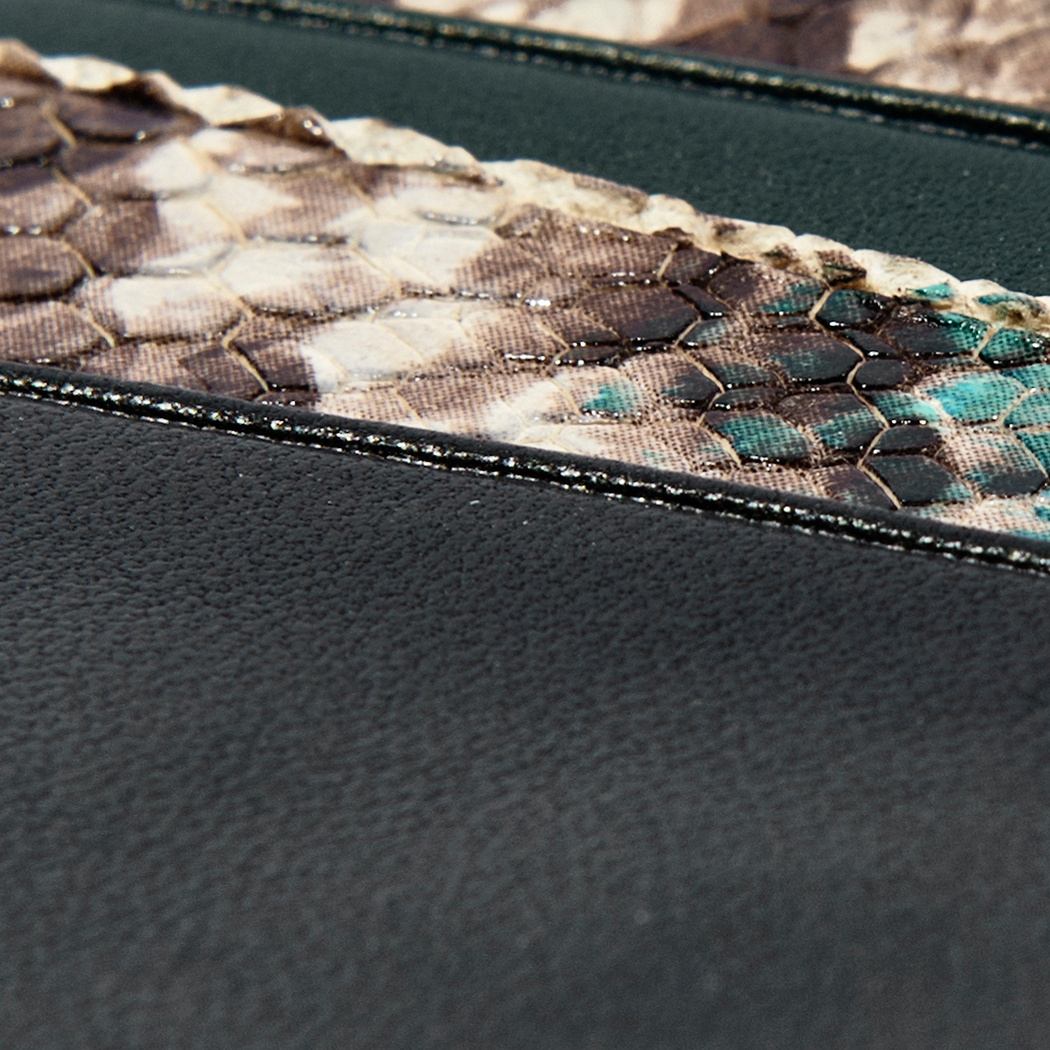 Eleena Kadın Piton Baskılı Deri Kartlık