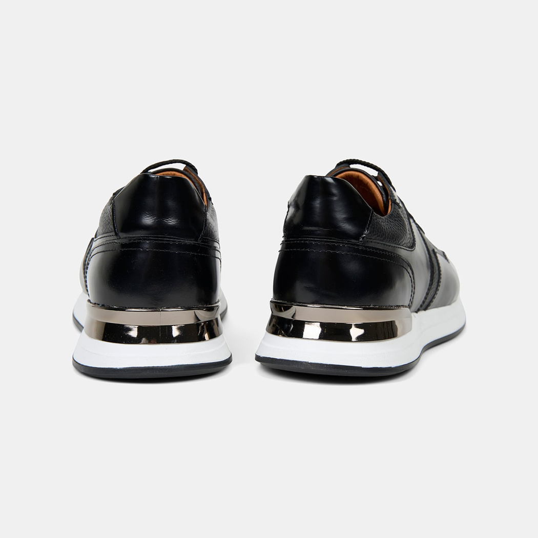 Erkek Siyah Metal Detaylı Deri Spor Ayakkabı