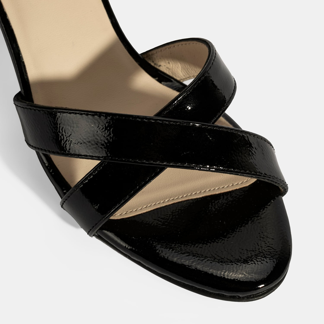 Hillary Siyah Kadın Ayarlanabilir Tokalı Topuklu DesaComfort Deri Sandalet