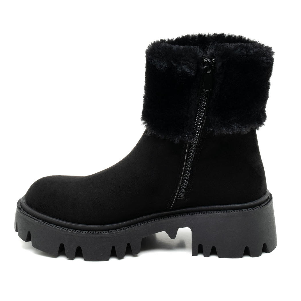 Holly Siyah Kadın Bot