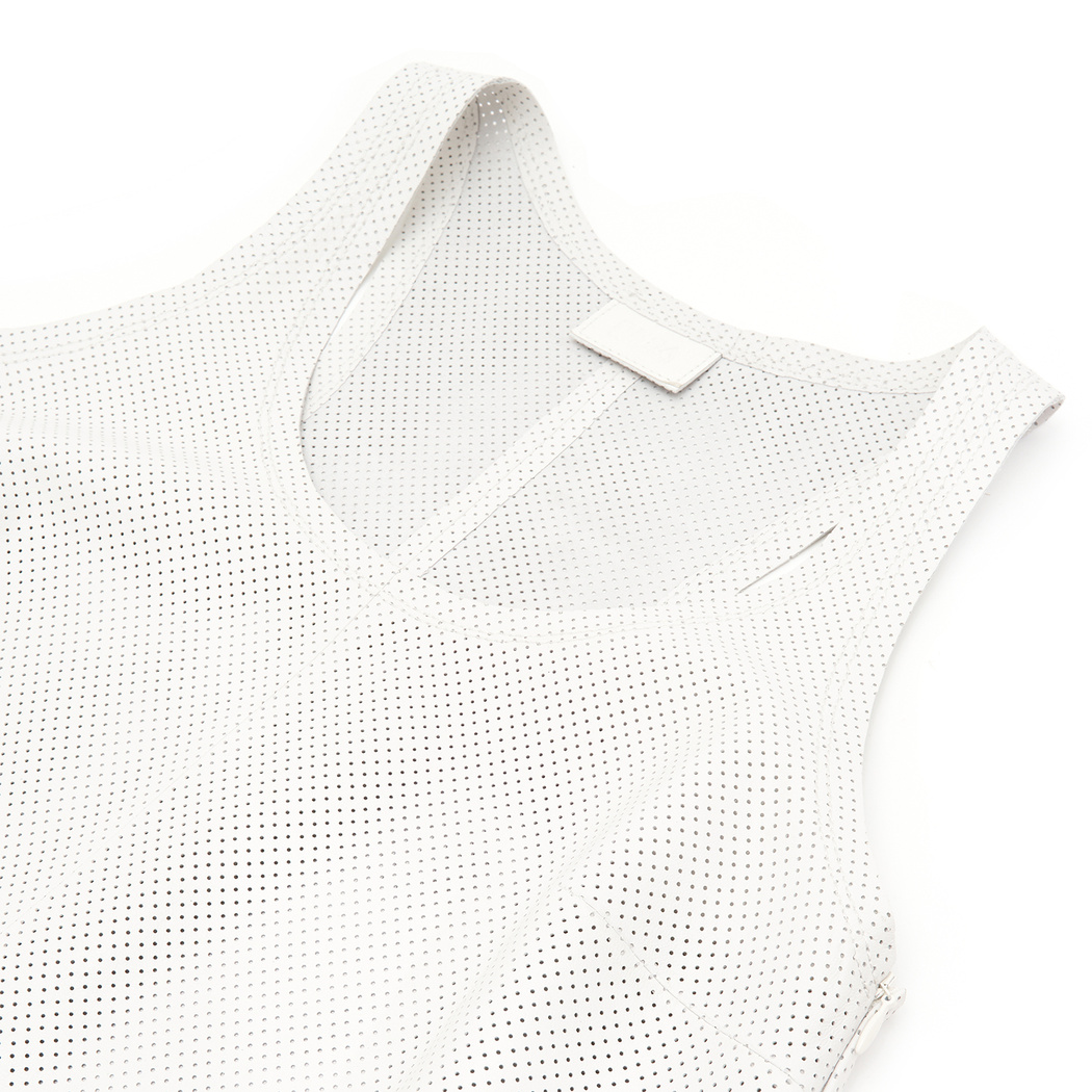 Itala Beyaz Kadın Yuvarlak Yakalı Perforeli Deri Bluz