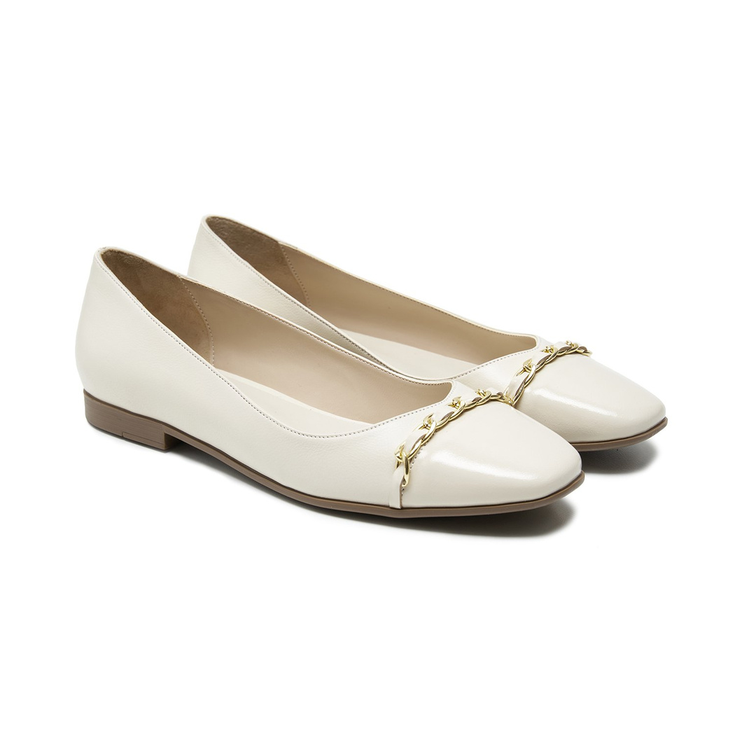 Jacinto Beyaz Kadın Zincir Detaylı Deri Babet