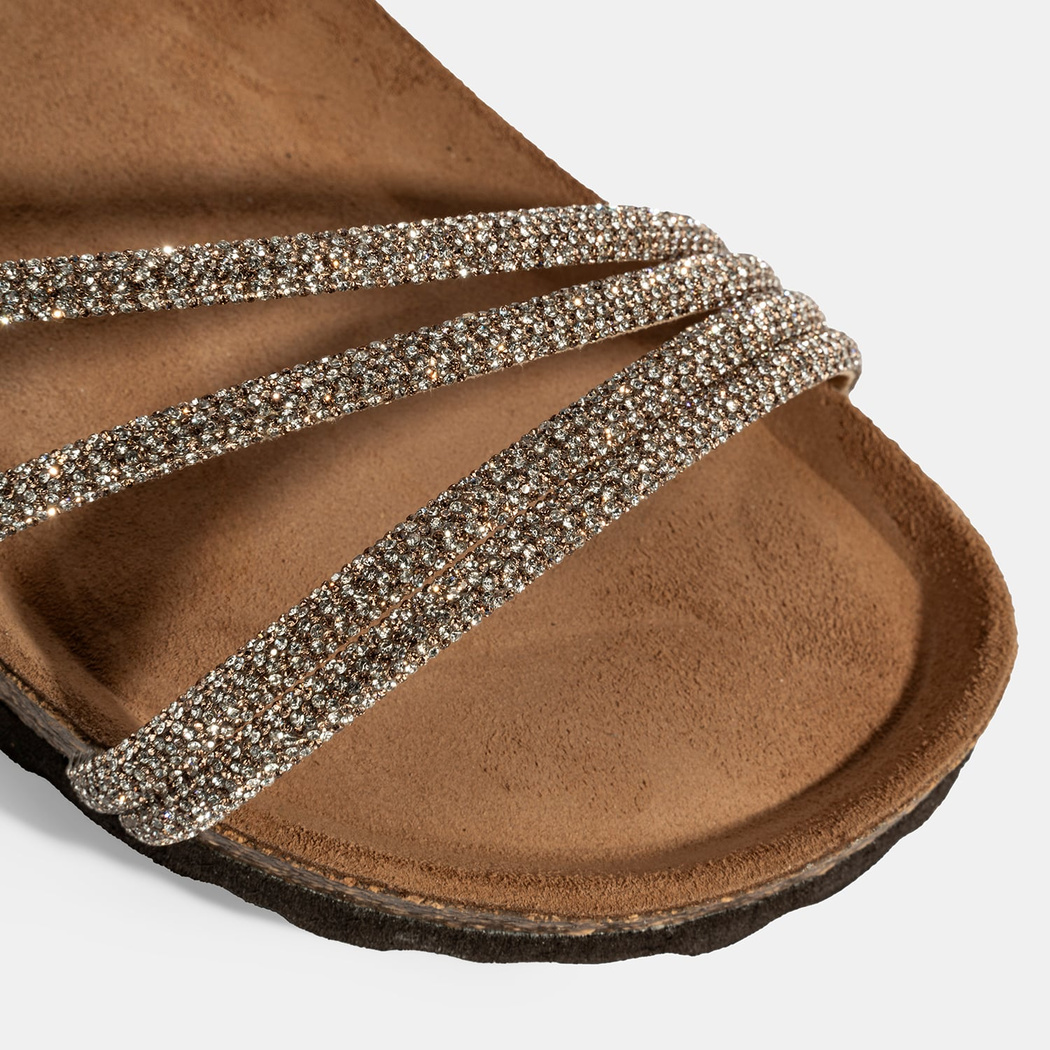 Kadın Altın Ayarlanabilir Tokalı Taş Detaylı Sandalet