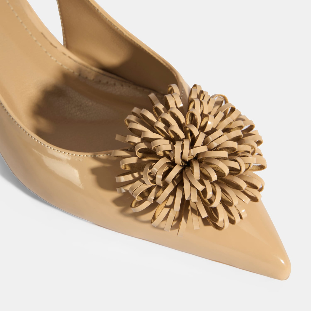 Kadın Bej Aksesuar Detaylı Topuklu Klasik Ayakkabı 