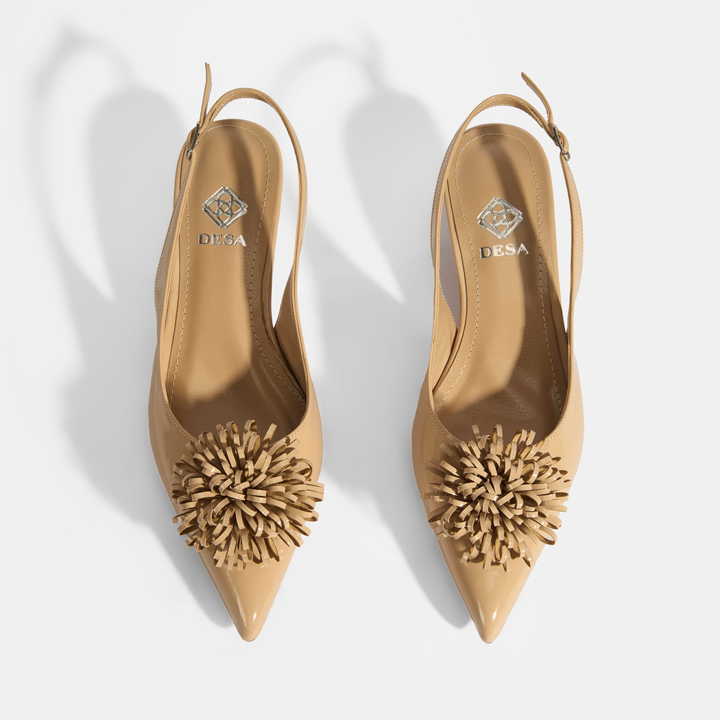 Kadın Bej Aksesuar Detaylı Topuklu Klasik Ayakkabı 