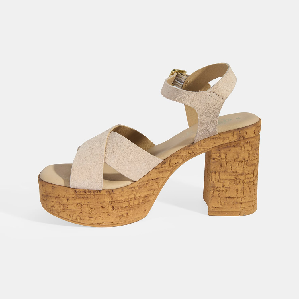 Kadın Bej Ayarlanabilir Tokalı Topuklu Süet Sandalet    