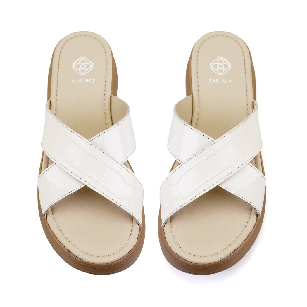 Kadın Bej Dolgu Topuklu Deri Terlik