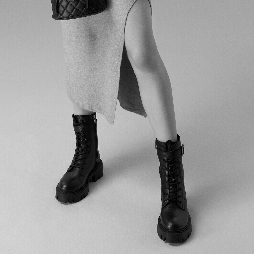 Kadın Bej Fermuarlı Deri Bot