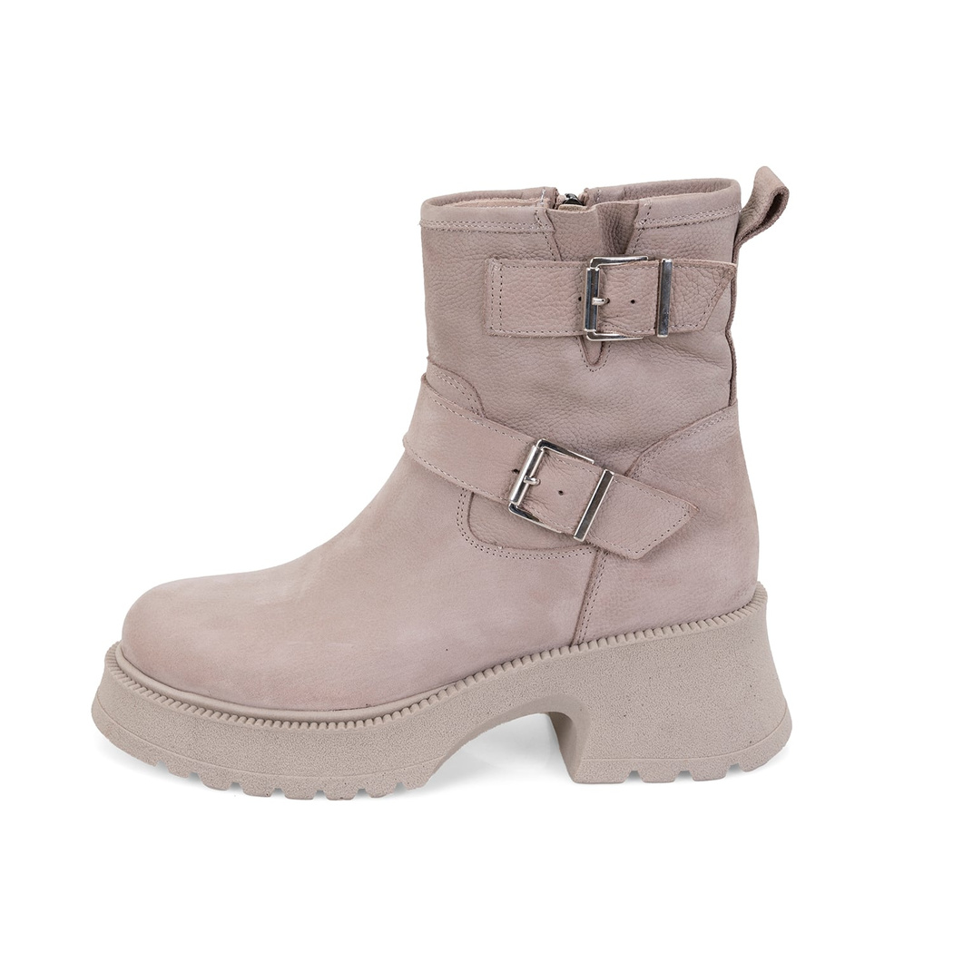 Kadın Bej Kemer Aksesuarlı Topuklu Deri Bot