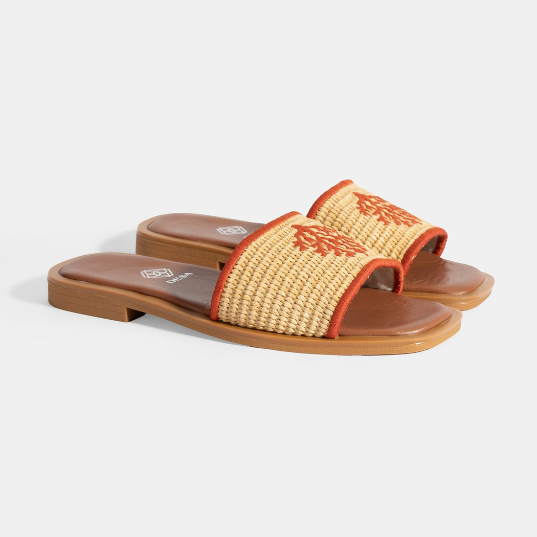 Kadın Bej Nakış Detaylı Hasır Terlik