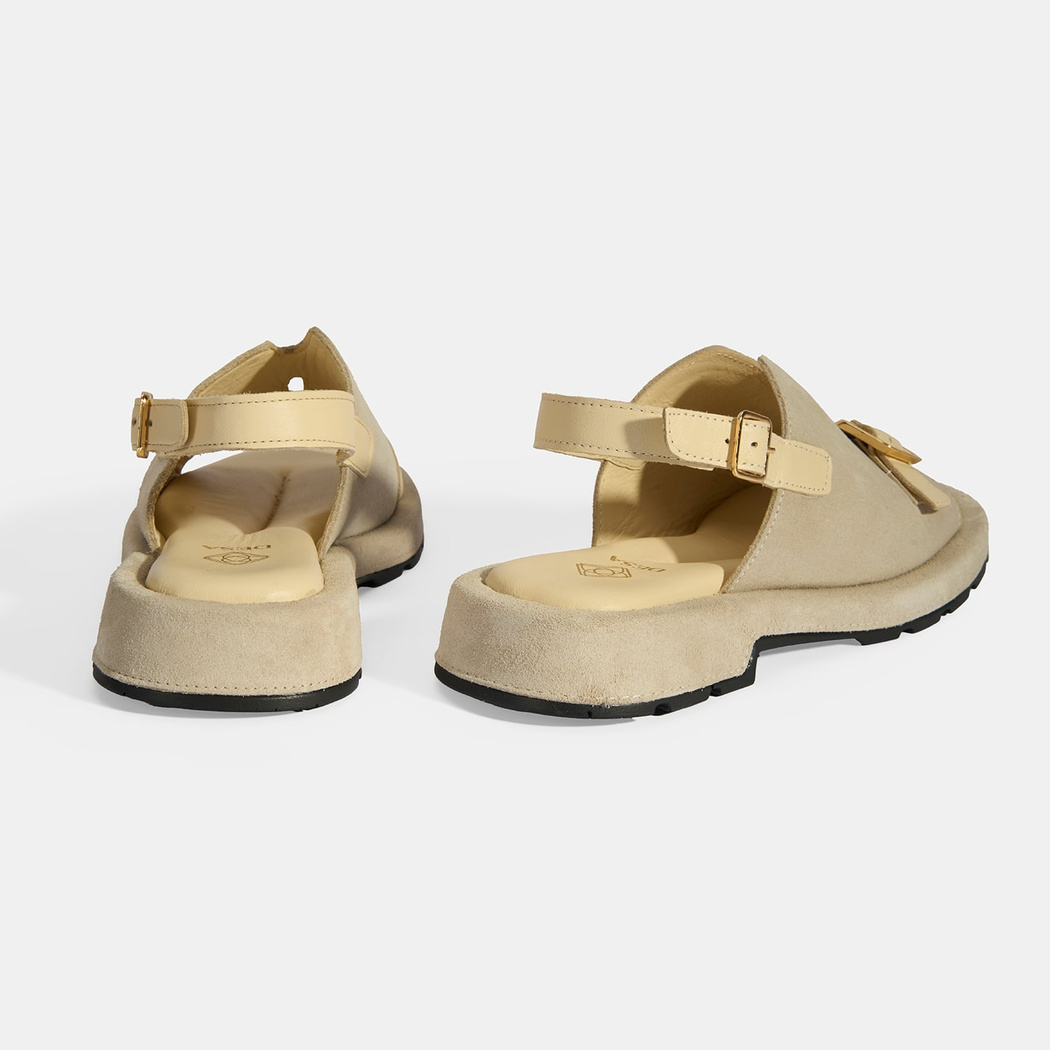 Kadın Bej Süet Tokalı Sandalet