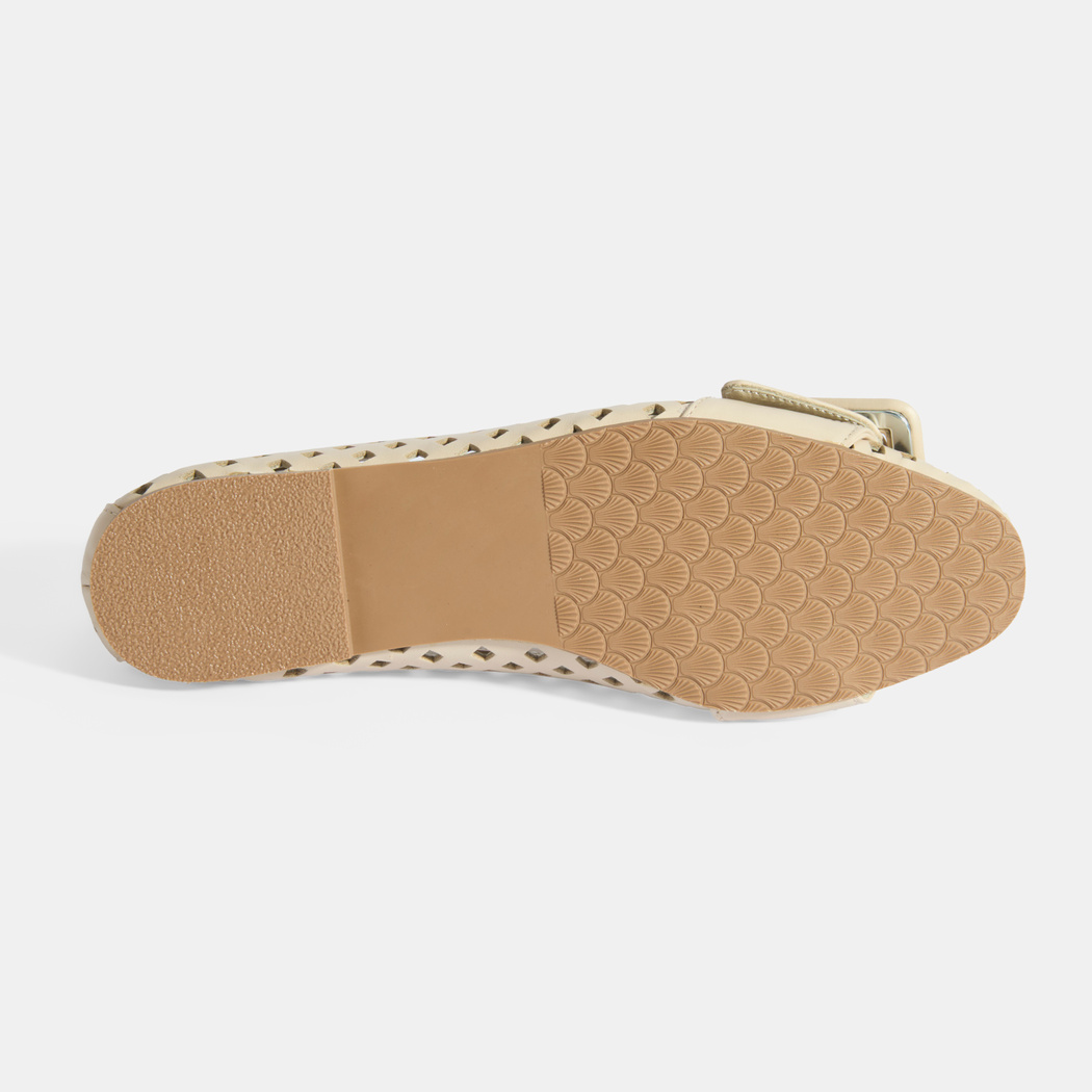 Kadın Bej Toka Aksesuarlı Perforeli Deri Babet