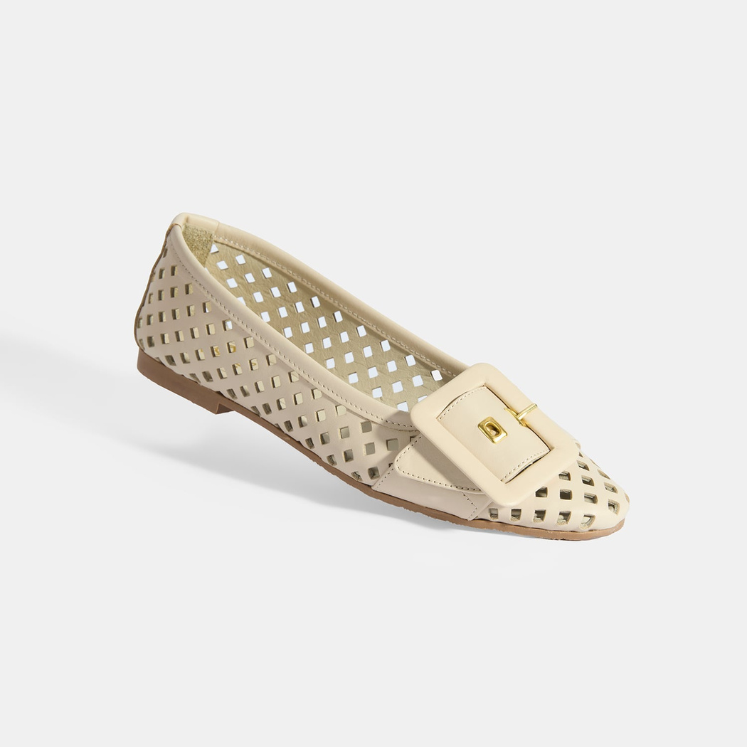 Kadın Bej Toka Aksesuarlı Perforeli Deri Babet