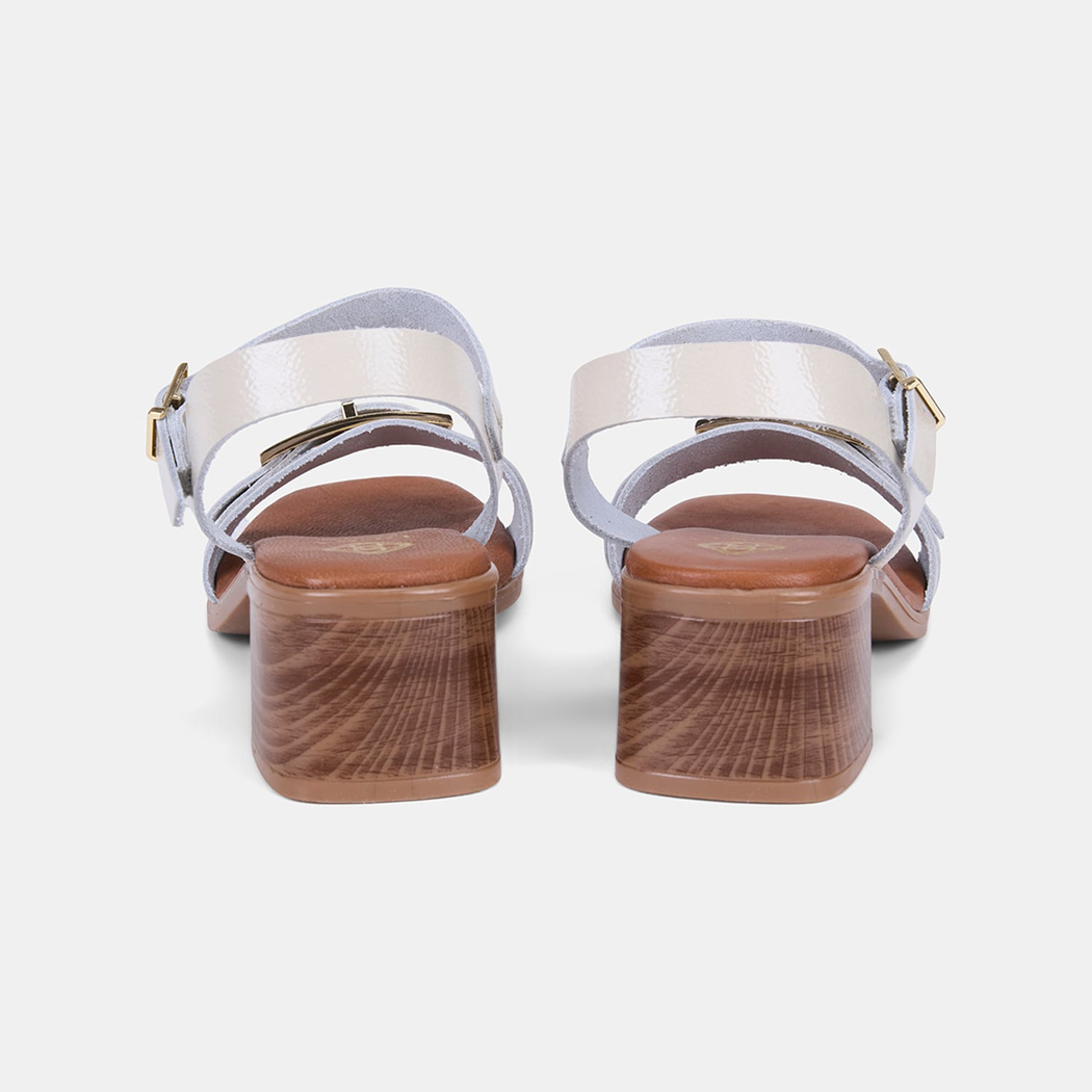 Kadın Bej Tokalı Kalın Topuklu Rugan Deri Sandalet