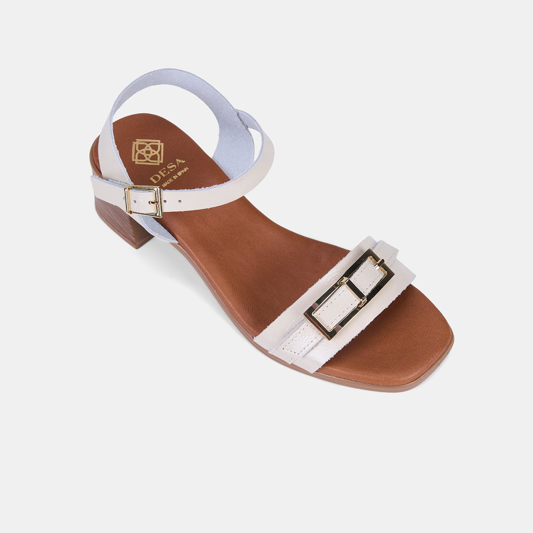 Kadın Bej Tokalı Kalın Topuklu Rugan Deri Sandalet