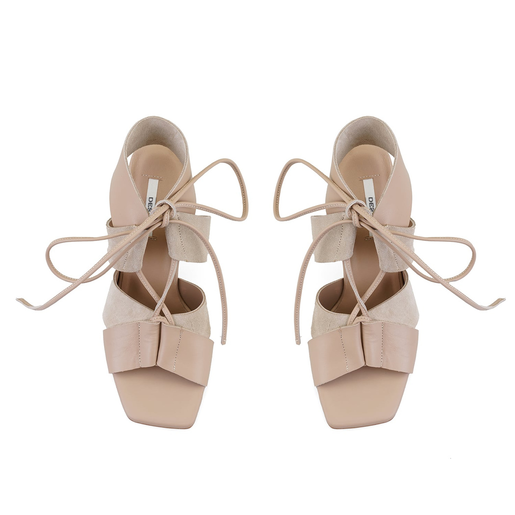 Kadın Bej Topuklu Deri Sandalet