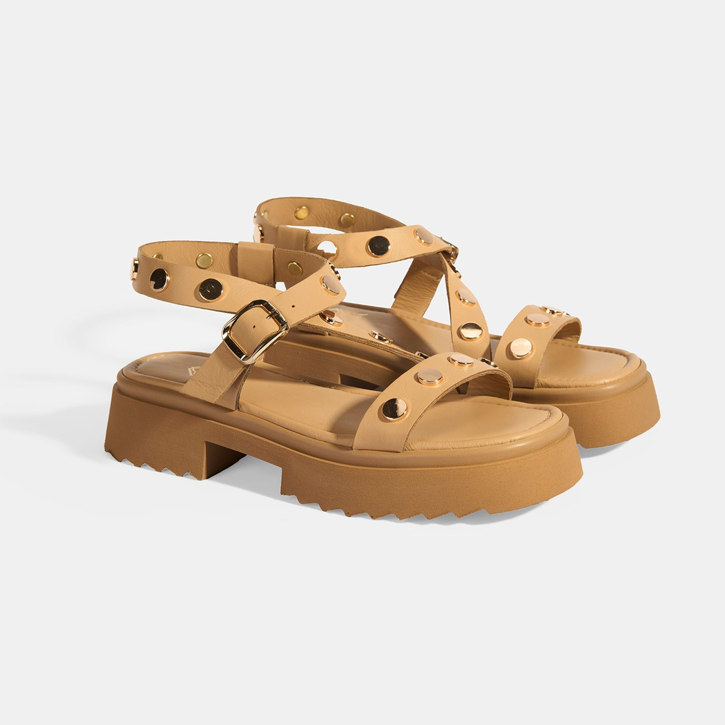 Kadın Bej Zımba Detaylı Deri Sandalet