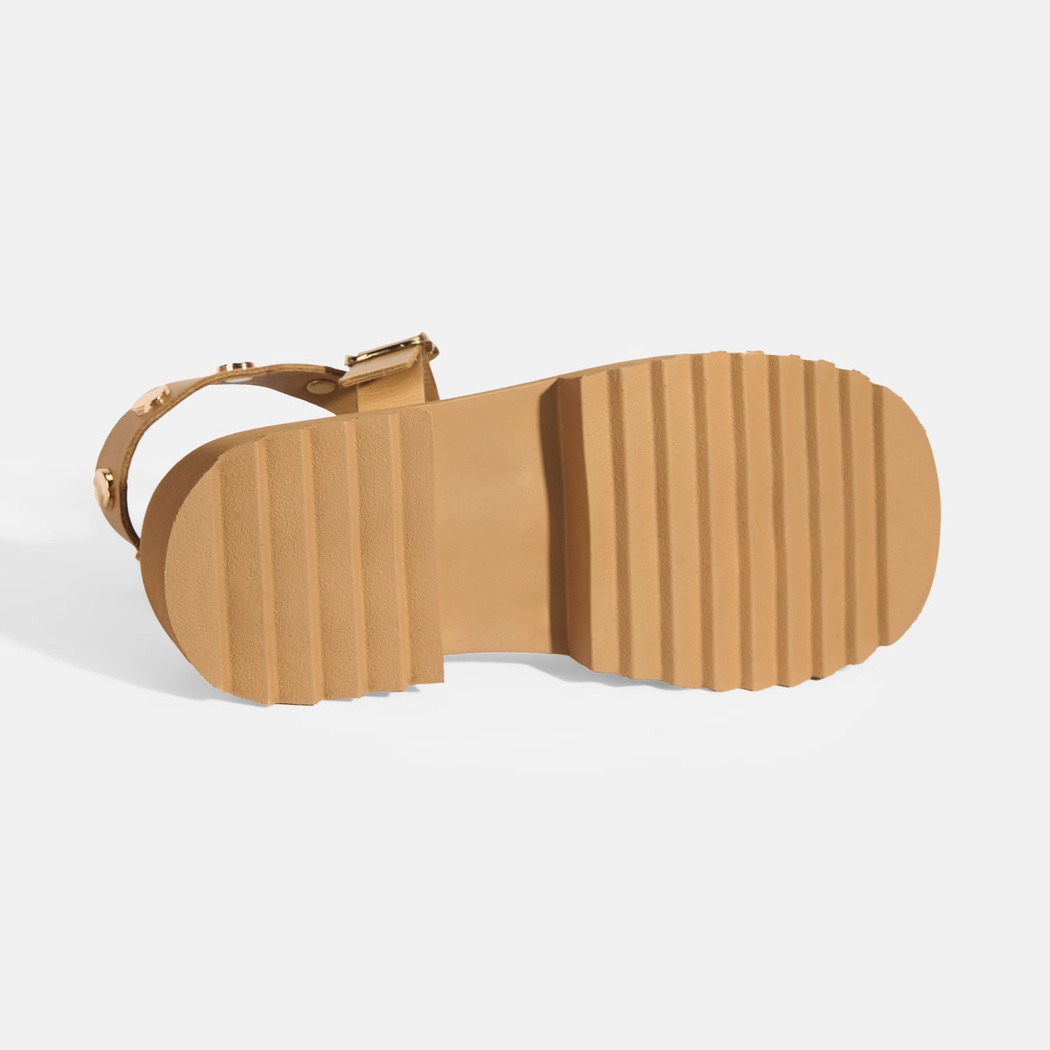 Kadın Bej Zımba Detaylı Deri Sandalet