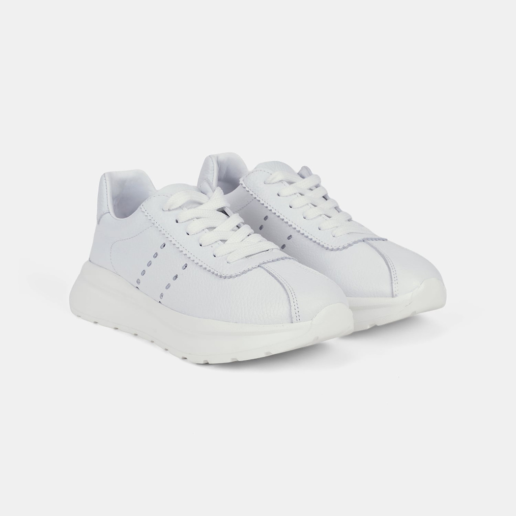 Kadın Beyaz Bağcıklı Kalın Tabanlı Deri Sneaker