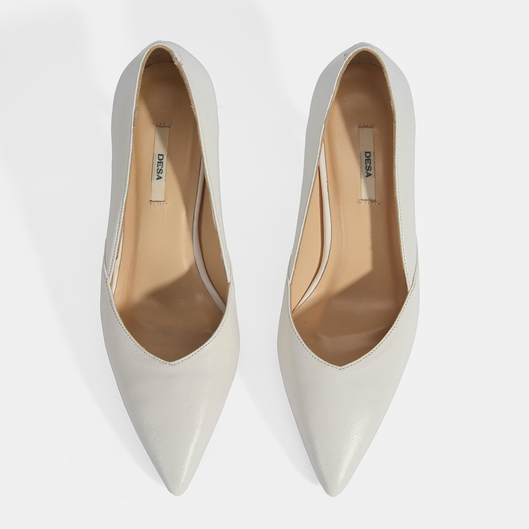 Kadın Beyaz Deri Topuklu Klasik Ayakkabı