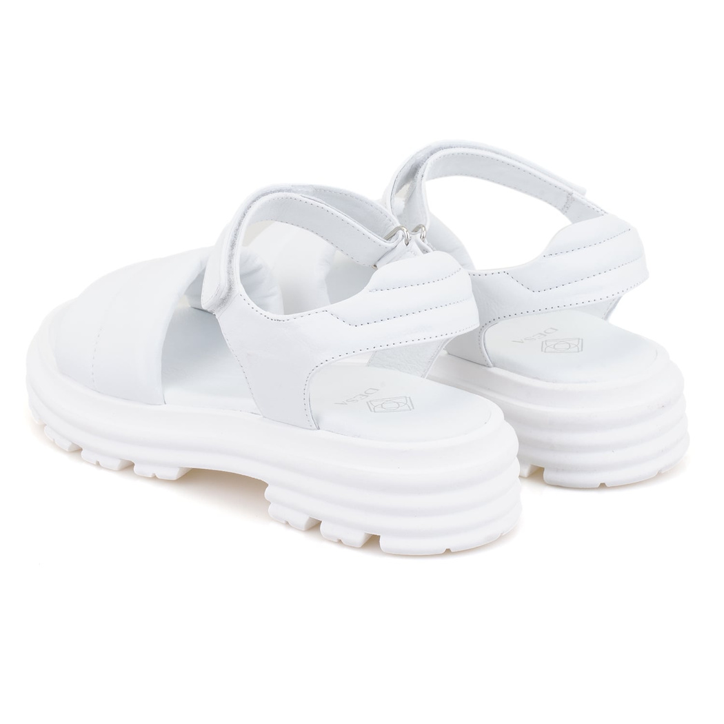 Kadın Beyaz Dolgu Tabanlı Deri Sandalet