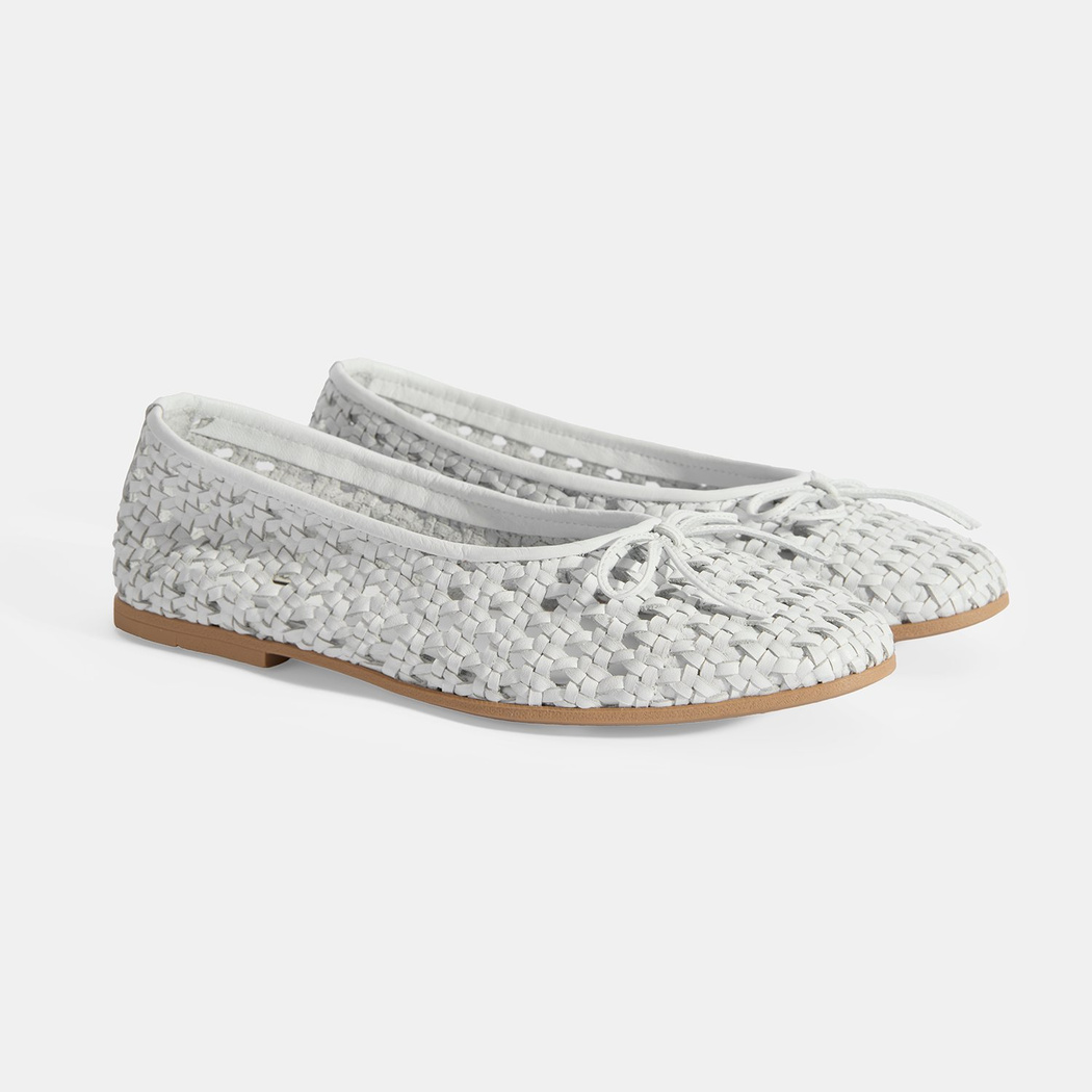 Kadın Beyaz Fiyonk Detaylı Örgü Babet