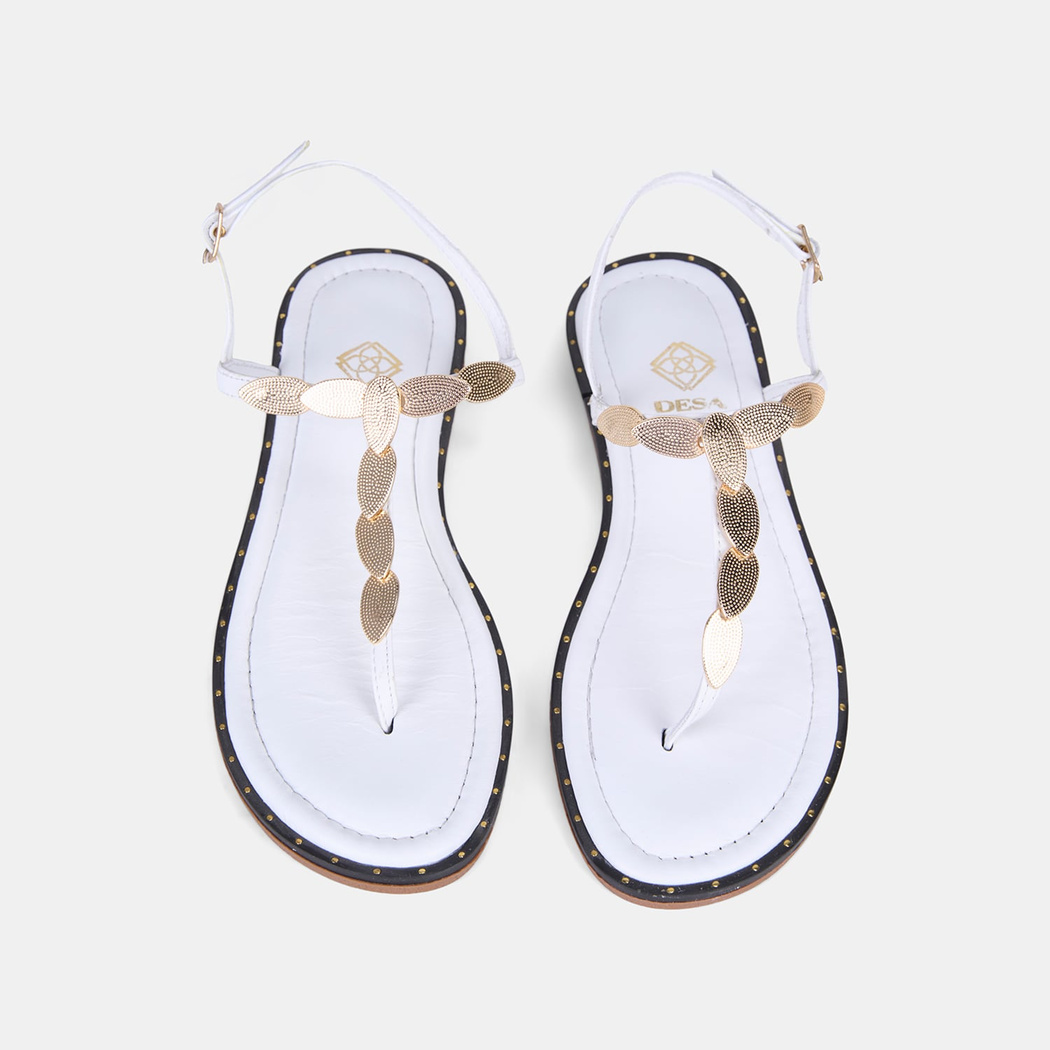 Kadın Beyaz Gold Toka Aksesuarlı Parmak Arası Deri Sandalet