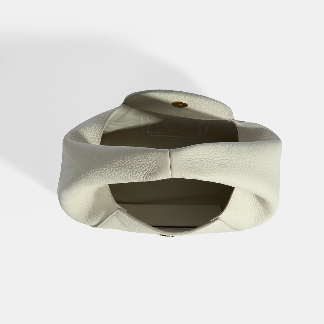 Kadın Beyaz Logo Baskılı Deri El Çantası