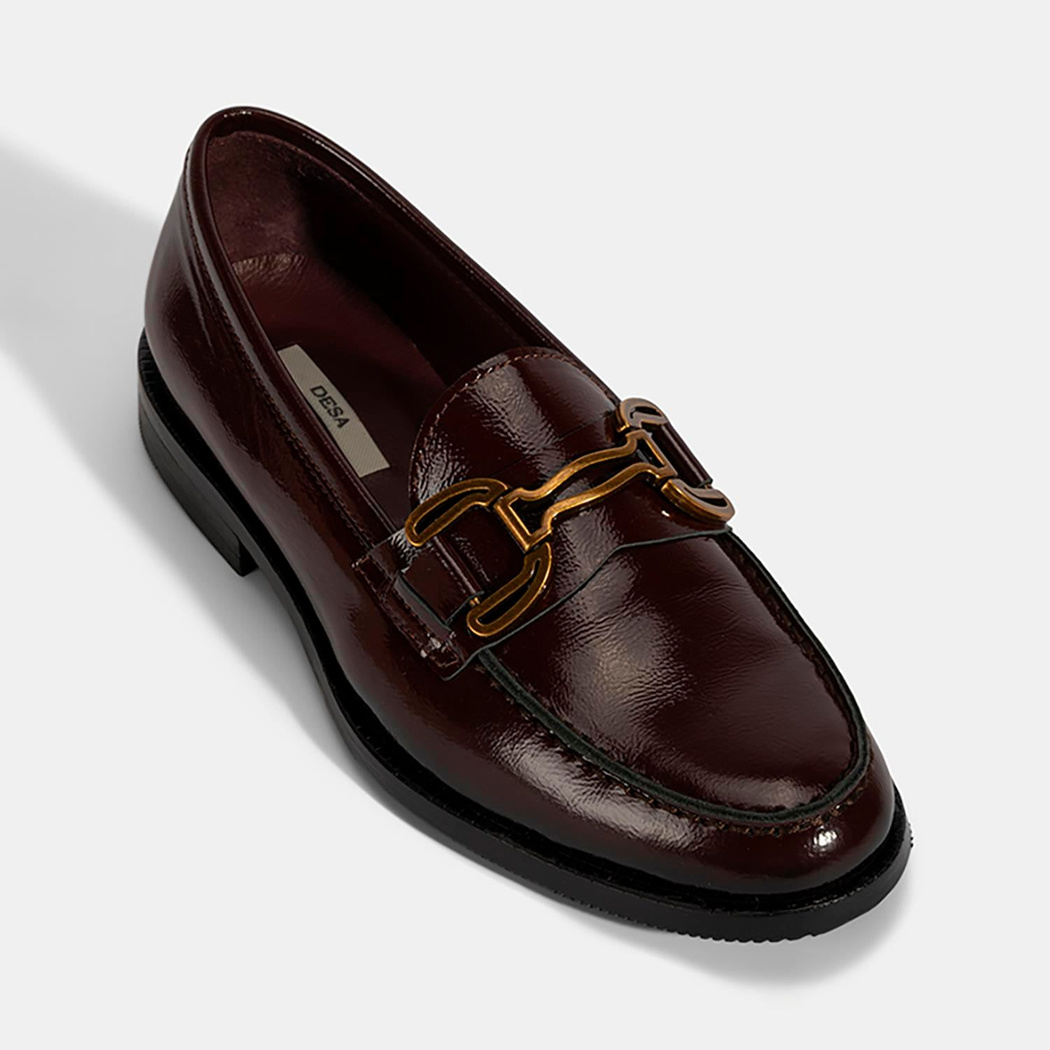 Kadın Bordo Metal Toka Aksesuarlı Rugan Loafer