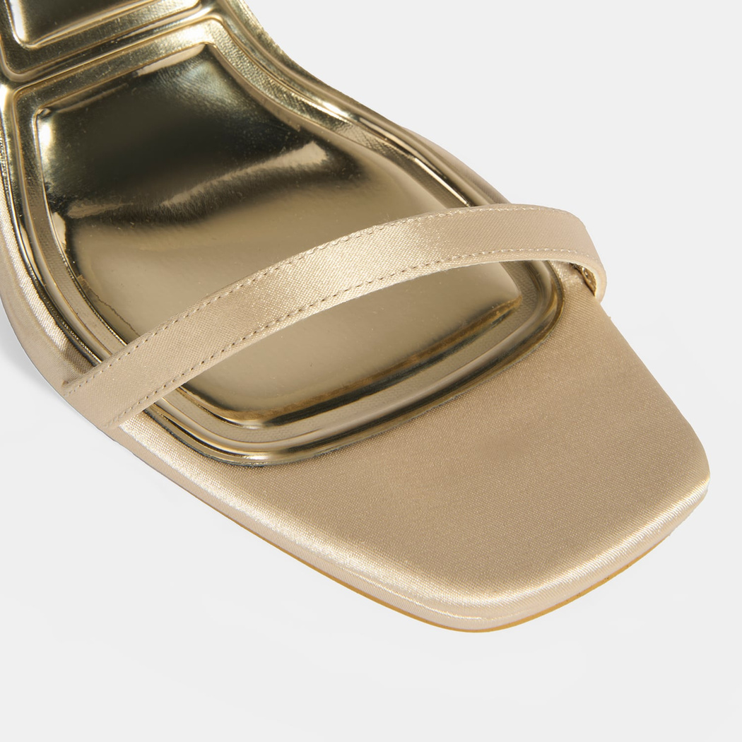 Kadın Gold Toka Detaylı Topuklu Abiye Sandalet