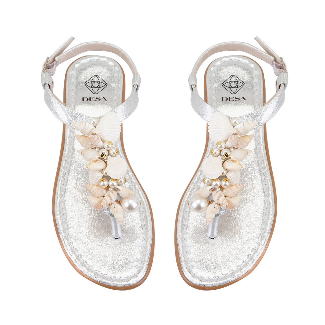 Kadın Gümüş Aksesuarlı Parmak Arası Deri Sandalet