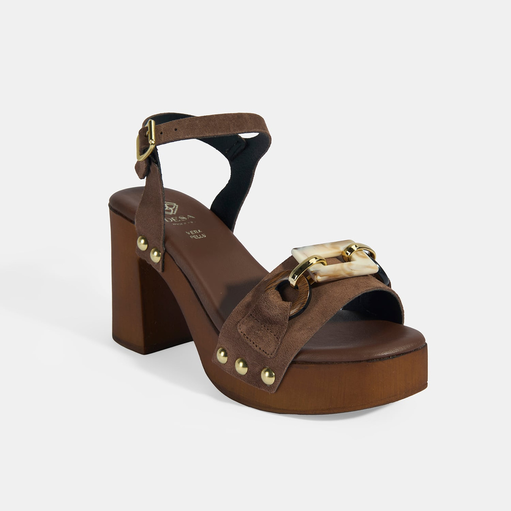 Kadın Kahve Aksesuar Detaylı Ayarlanabilir Tokalı Süet Topuklu Sandalet