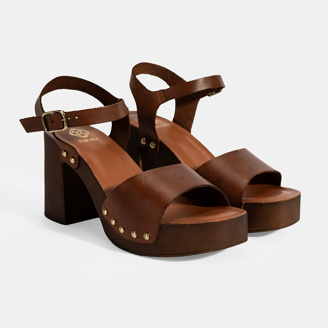 Kadın Kahve Ayarlanabilir Tokalı Deri Topuklu Sandalet