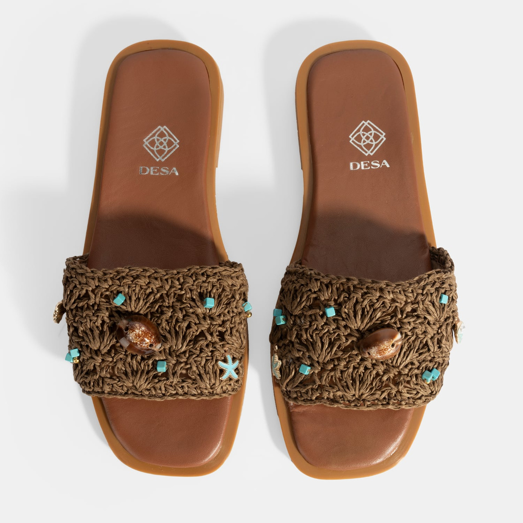 Kadın Kahve Boncuk İşlemeli Hasır Terlik