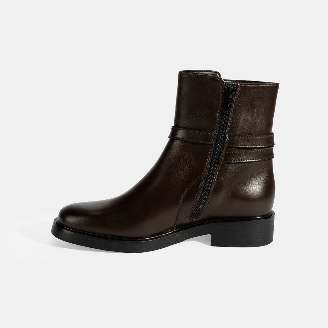 Kadın Kahve Metal Toka Detaylı Fermuarlı Deri Bot