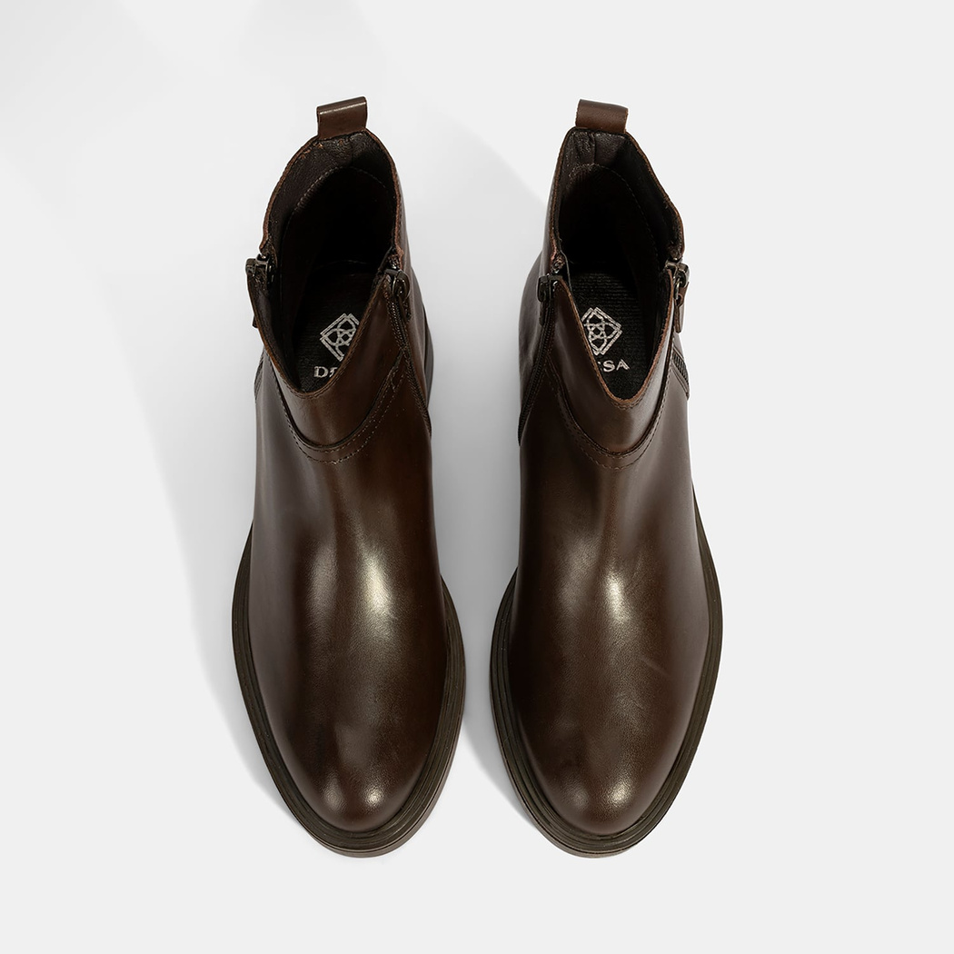 Kadın Kahve Metal Toka Detaylı Fermuarlı Deri Bot