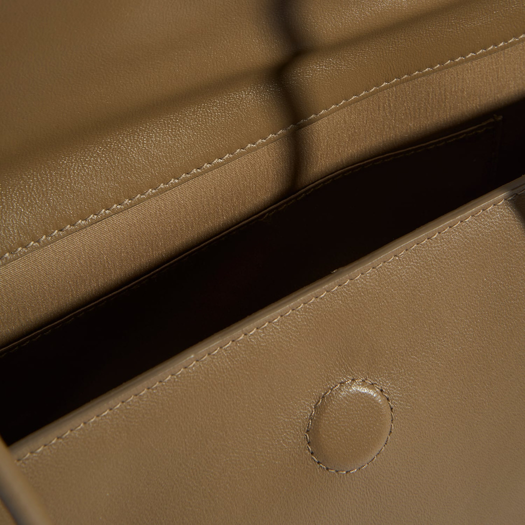 Kadın Kahve Yaprak Detaylı Deri Omuz Çantası