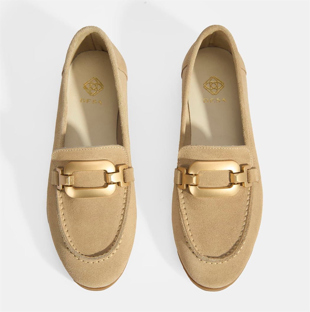 Kadın Krem Metal Aksesuarlı Süet Loafer