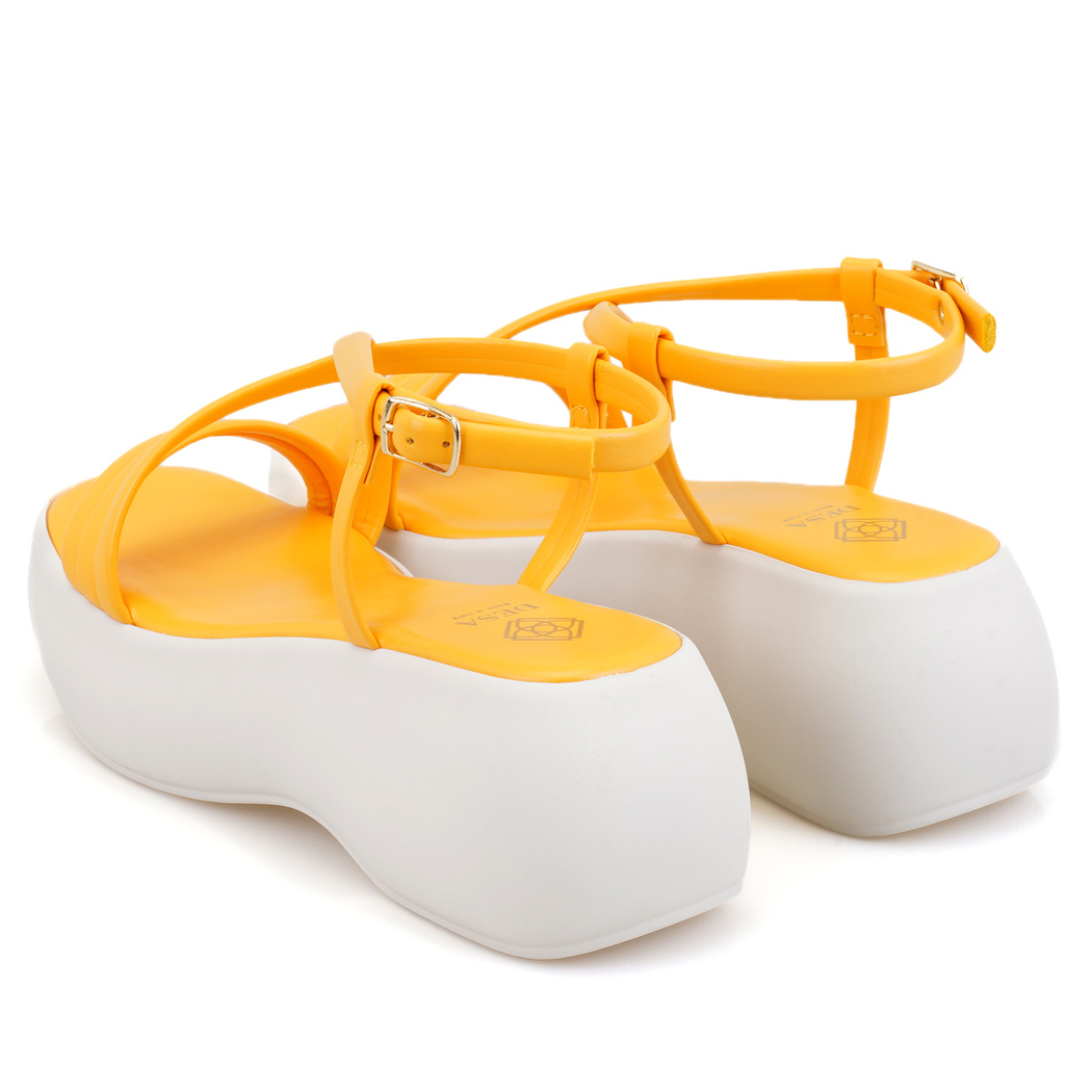 Kadın Sarı Dolgu Tabanlı Sandalet