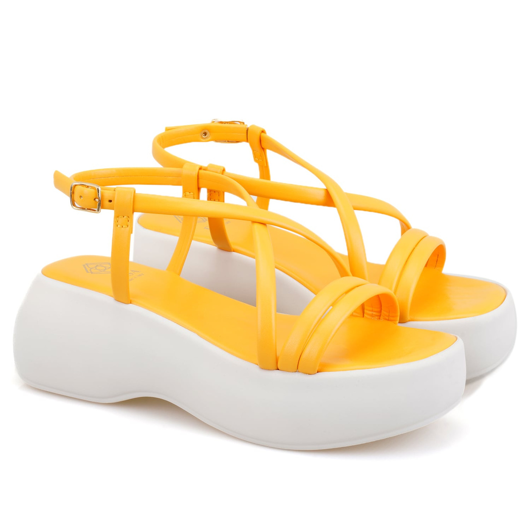Kadın Sarı Dolgu Tabanlı Sandalet