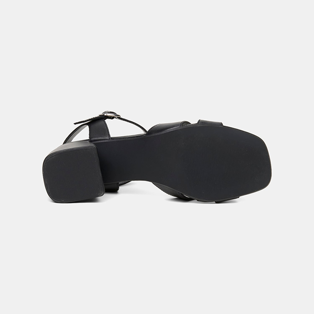 Kadın Siyah Ayarlanabilir Metal Tokalı Deri Sandalet