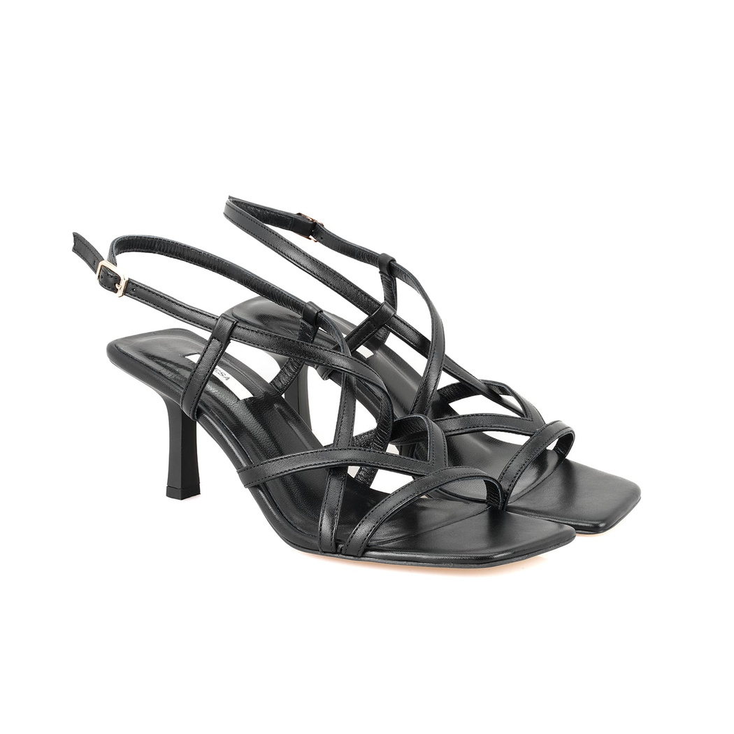 Kadın Siyah Ayarlanabilir Tokalı Deri Sandalet