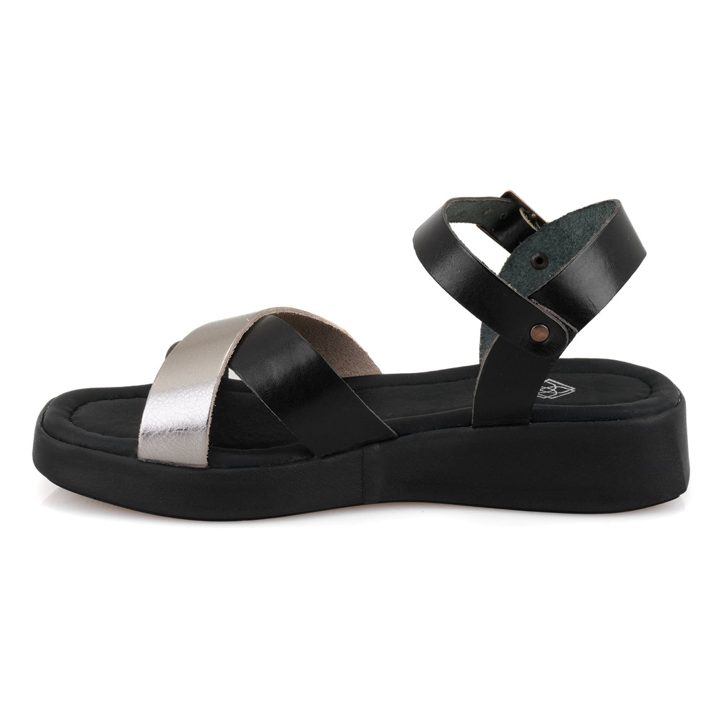 Kadın Siyah Ayarlanabilir Tokalı Deri Sandalet