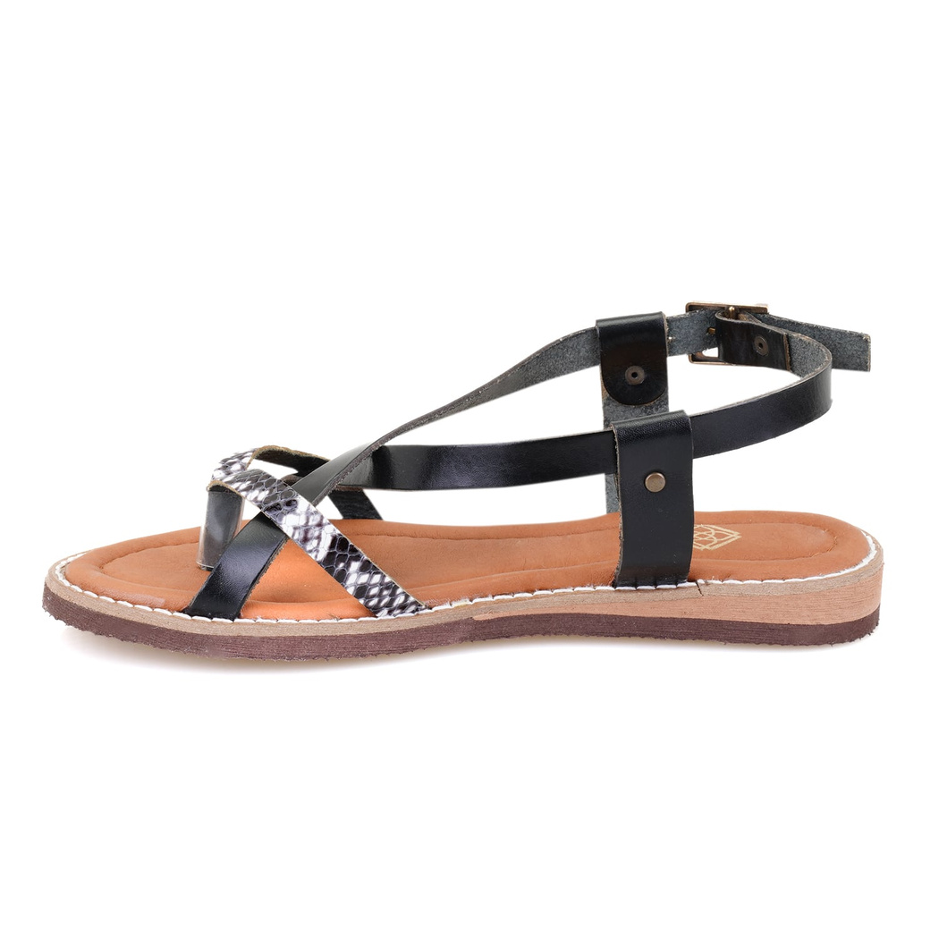 Kadın Siyah Ayarlanabilir Tokalı Deri Sandalet